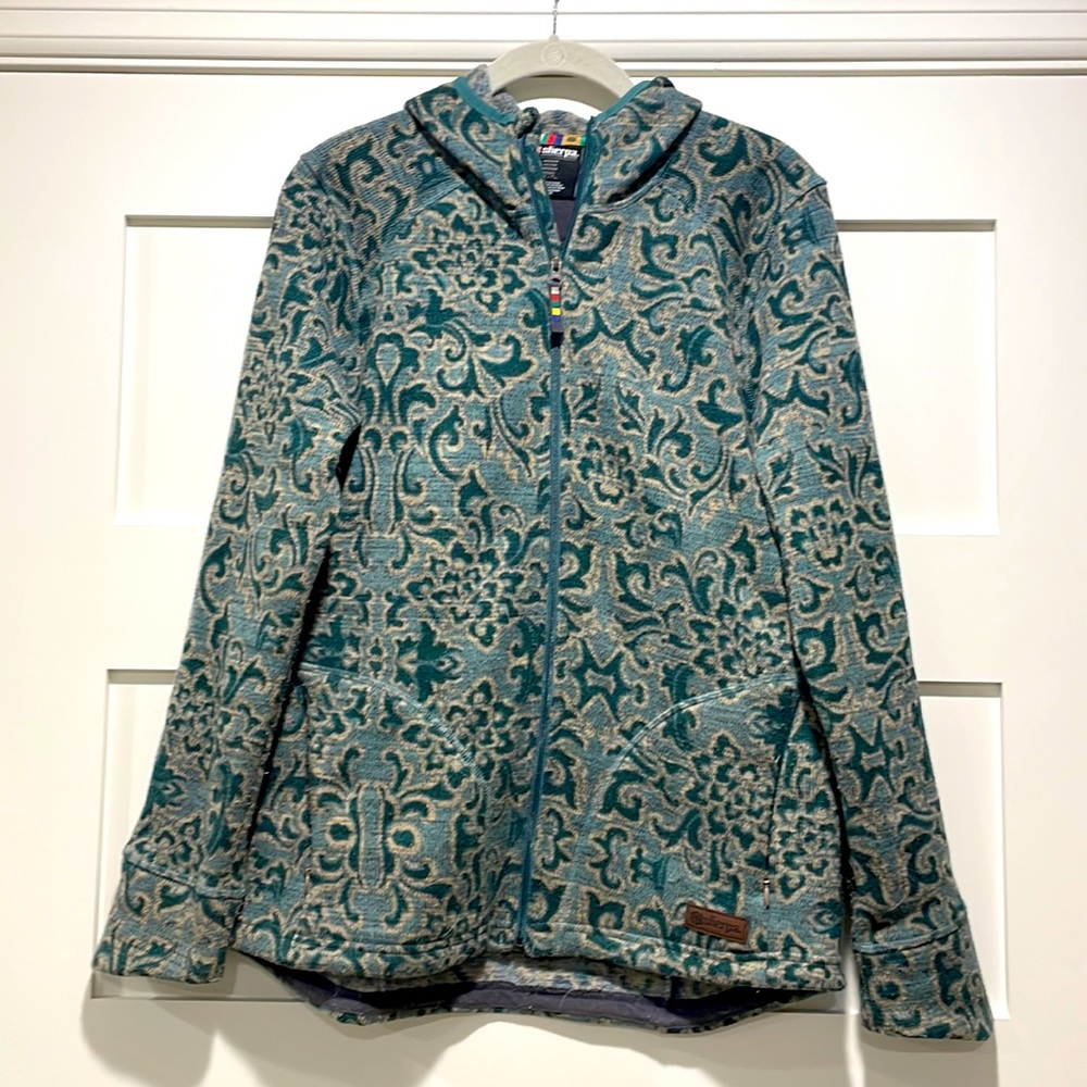 Beautiful Color And Pattern Sherpa Adventure Gear… - image 1